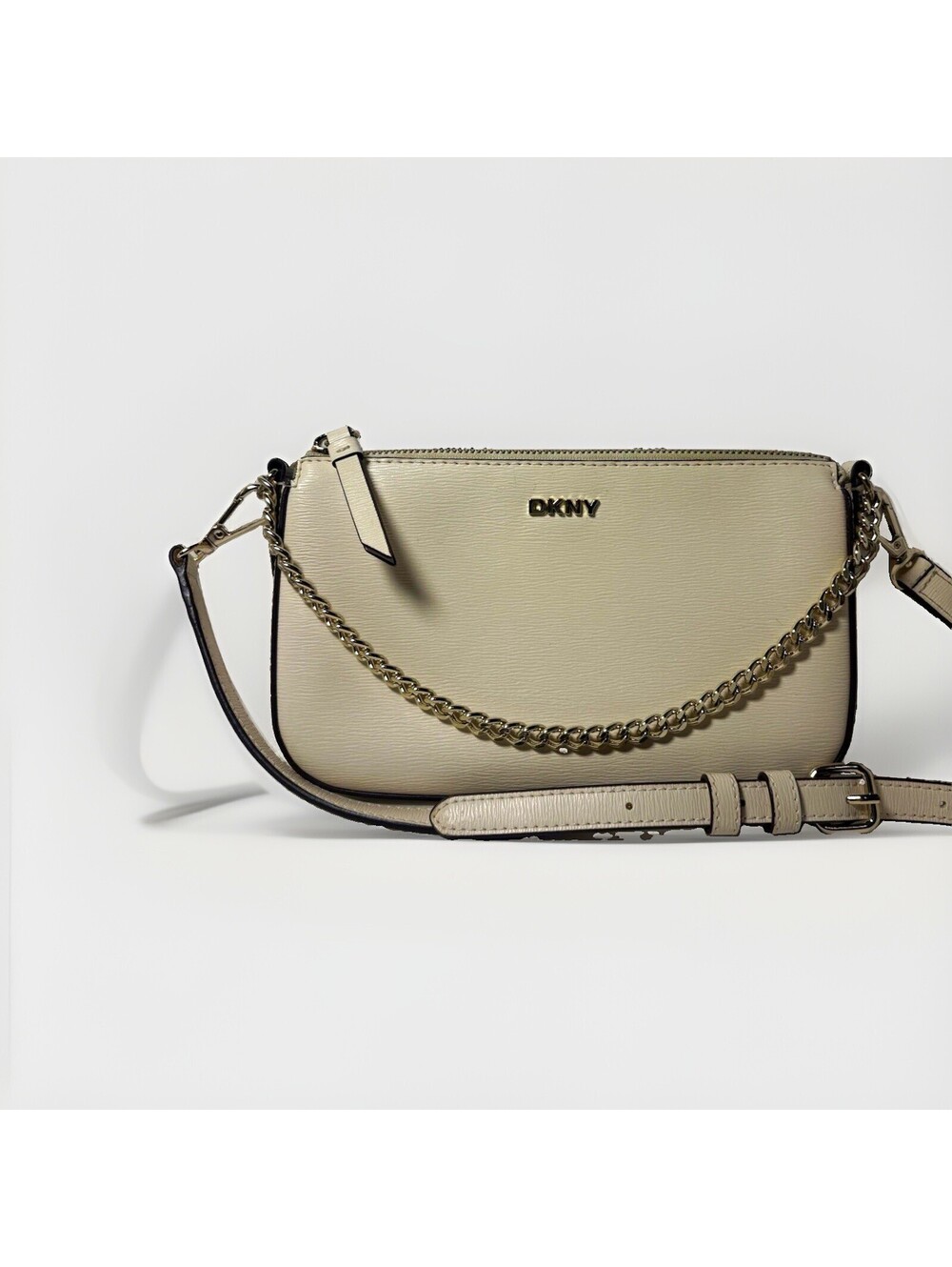 DKNY Beige Textured Crossbody Bag Silver Hardware Chain Strap Zip Closure